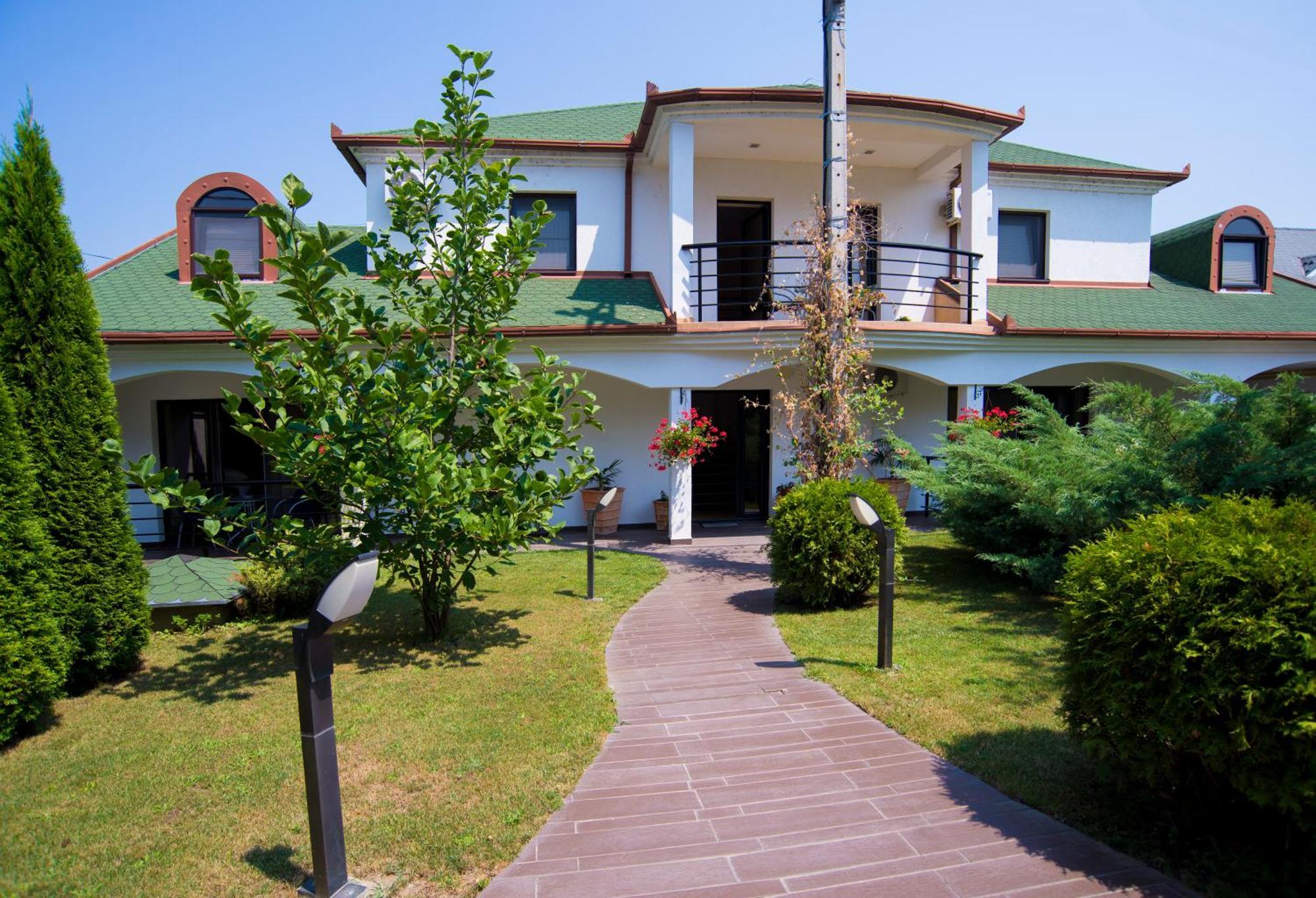 Guest House Panorama Aqualux With Free Parking โนวีซาด ภายนอก รูปภาพ