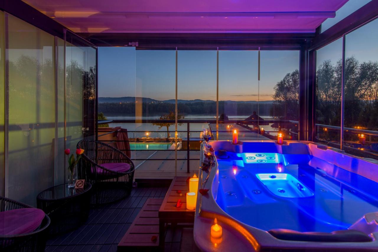 Guest House Panorama Aqualux With Free Parking โนวีซาด ภายนอก รูปภาพ